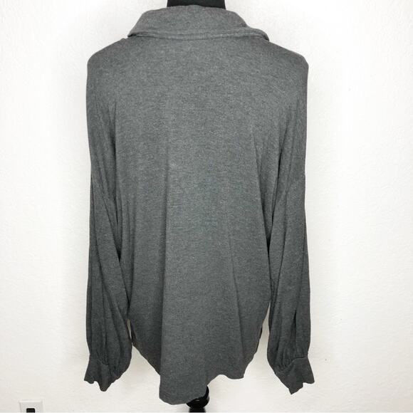Cabi Elegant Tee charcoal gray collared v neck knit top size Large #4258 - Picture 15 of 15